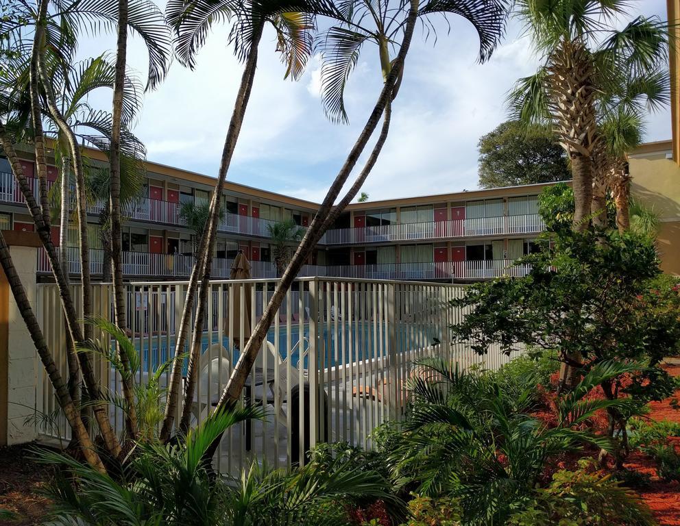 Red Carpet Inn Airport Fort Lauderdale Zewnętrze zdjęcie