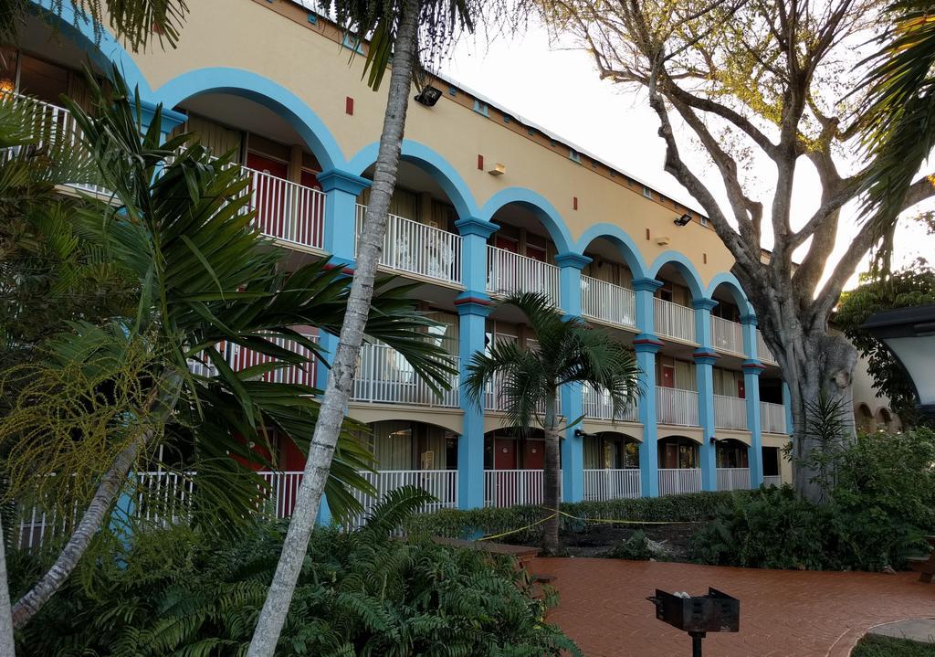 Red Carpet Inn Airport Fort Lauderdale Zewnętrze zdjęcie